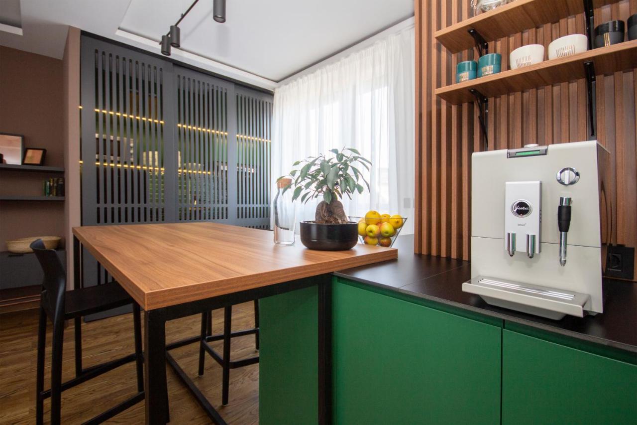 Apartamento Artisan'S Dwelling Belgrado Exterior foto